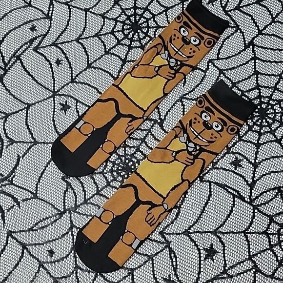 5 Nights at Freddy's Brown Bear Socks OS - Picture 1 of 4